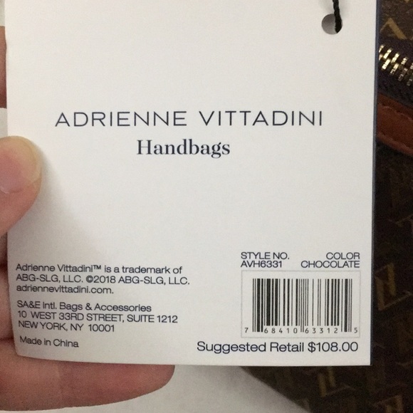 Adrienne Vittadini Fanny Pack - Picture 4 of 11